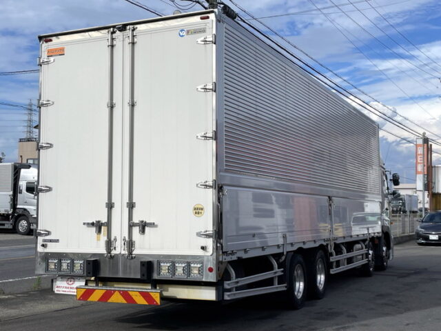 日野：17プロフィア：ハイルーフ：メッキ多数：アルミホイール：リア門口ステンレス