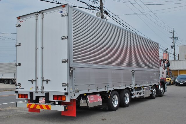 ★【564】登録済未使用車　三菱ふそうスーパーグレート　低床アルミウイング