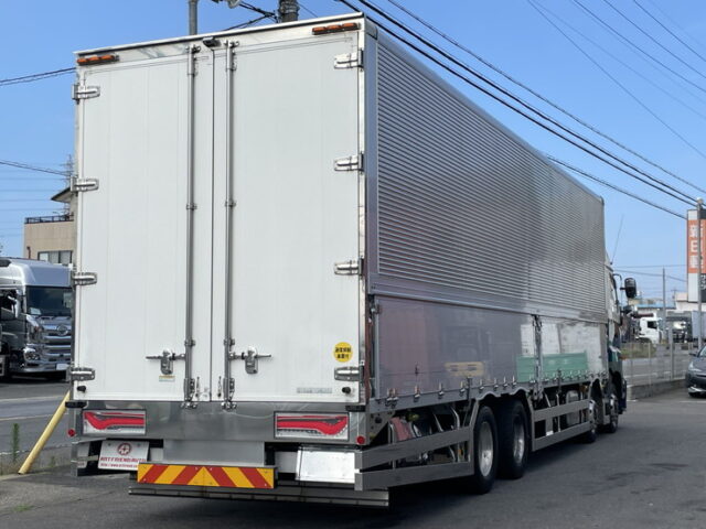 日野：17プロフィア：ハイルーフ：メッキ多数：ステンレス多数：アルミホイール