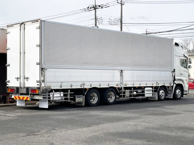 日野：17プロフィア：アルミウィング：ハイルーフ：7MT：リア門口ステンレス：アルミホイール：フロントバイザー ステンレス多数