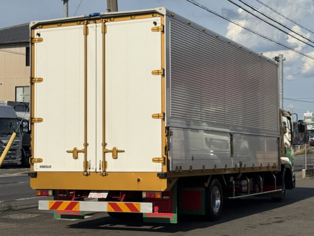 いすゞ：フォワード：6200ワイド：ウィング：木床：アルミホイール：240馬力：エアサス