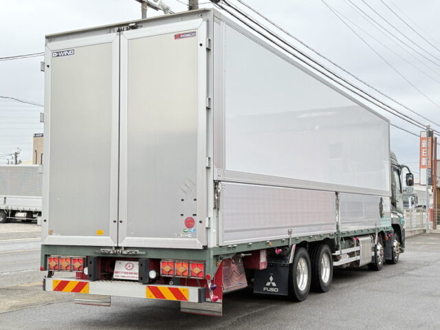 17スーパーグレート：ハイルーフ：ウィング：プレミアムラインエグゼクティブ：寝台メッキ