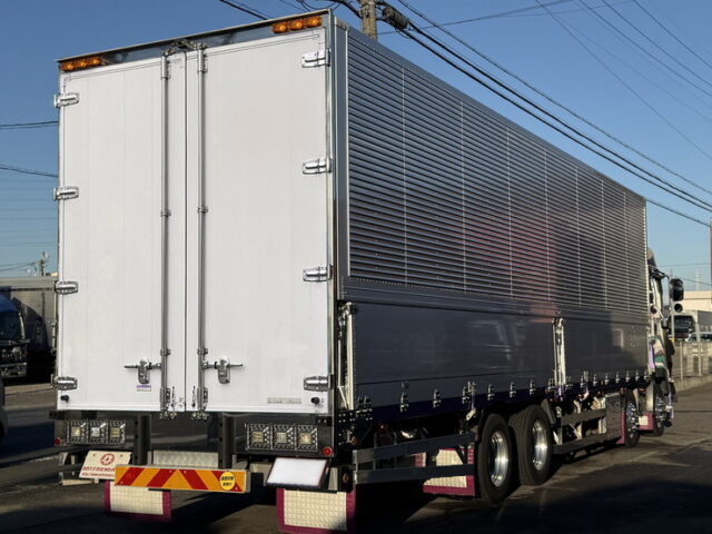 いすゞ：ギガ：ハイルーフ：ウィング：メッキ多数：ステンレス多数：エアローラー