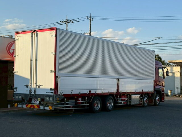 17スーパーグレート：ハイルーフ：ウィング：メッキ多数：アルミホイール：格納ゲート