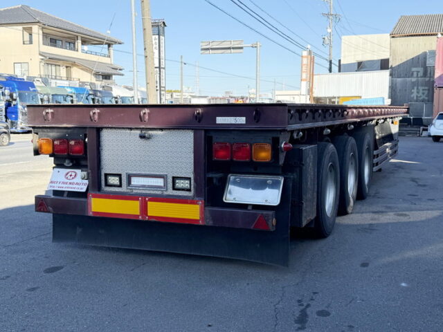 東邦：トレーラー：まな板：3軸：スタンション多数：内フック多数：最大積載量27.500㎏