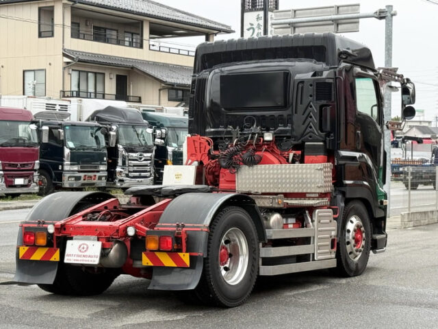 いすゞ:ギガ:ハイルーフ:トレーラーヘッド:フロントバイザー:第5輪荷重11.100㎏