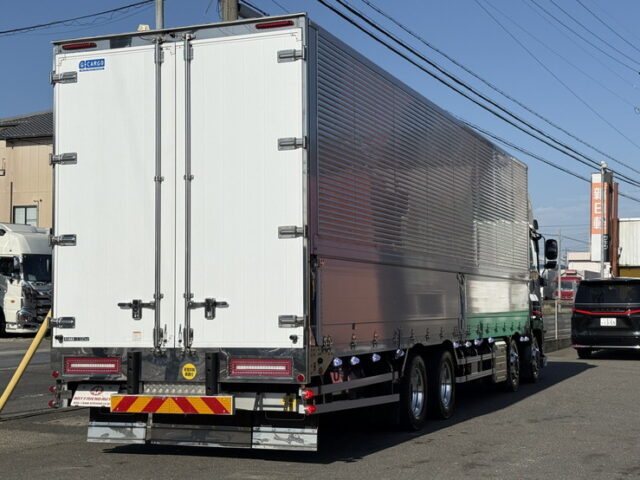 いすゞ：ギガ：ハイルーフ：ウィング：アルミホイール：リア門口ステンレス：低走行