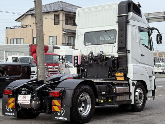 LBエアロ★：スーパーハイルーフ：トレーラーヘッド：未使用：プレミアムライン