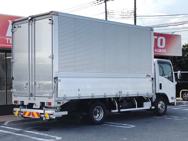 【326】いすゞ　エルフ　アルミウイング　格納ゲート付