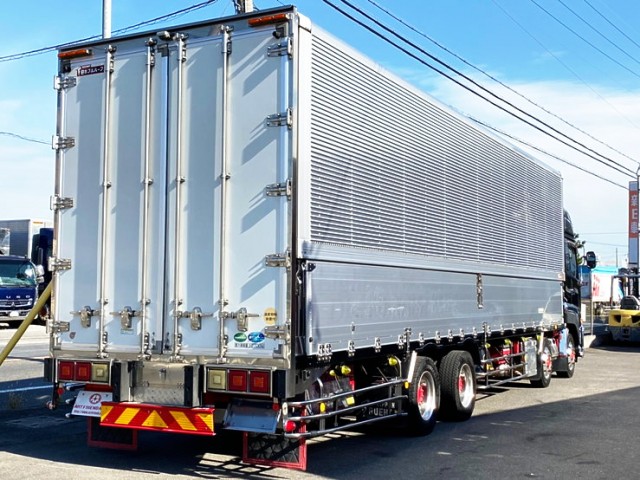 【534】UDトラックス　クオン　ハイルーフ　ウィング　ステンレス多数　ジョロダー4列