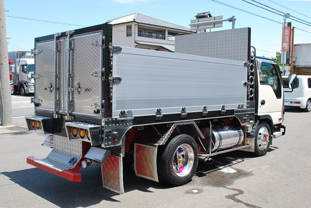 【224】いすゞ　エルフ　平ボデー　カスタム多数　造りボデー