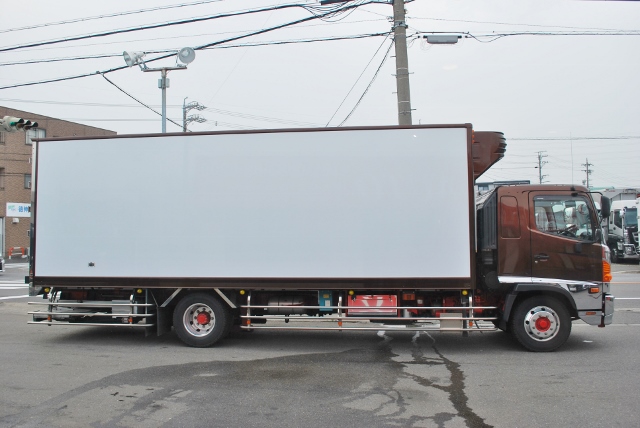 【218】日野レンジャー　ワイド　増トン　冷凍バン　格納ゲート　リヤエアサス