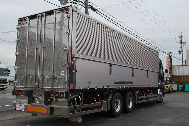 【314】ニッサンディーゼルクオン　中低床　アルミウイング　ハイルーフ　リヤエアサス