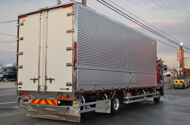 【329】三菱ふそうファイター　ワイド　アルミウイング　7200ボデー