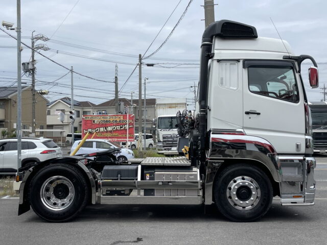 新品架装済　トレーラーヘッド　ハイルーフ　未使用　D尺　第5輪荷重11.500㎏　プレミアムライン