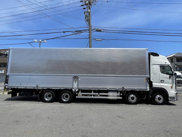 日野　17プロフィア　未使用　ハイルーフ　アルミホイール　リア門口ステンレス　7速MT