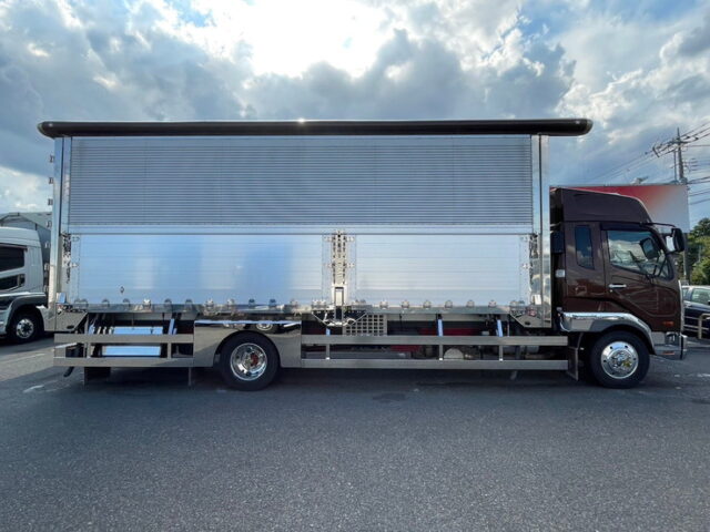 三菱ふそう　ファイター　ハイルーフ　冷凍ウィング　ヤマダボディ　ステンレスサイドバンパー　