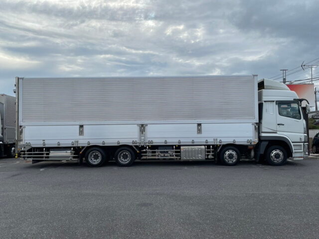 三菱ふそう　スーパーグレート　ハイルーフ　アルミウィング　ステンレスサイドバンパー　メッキ多数　木床