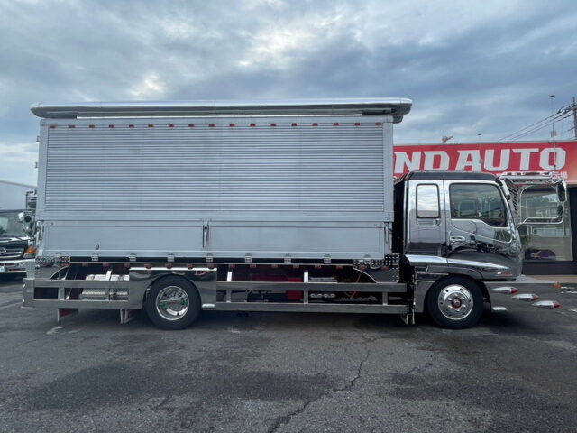 いすゞ　フォワード　庫内部屋仕様　ステンレスパーツ多数　ロケット