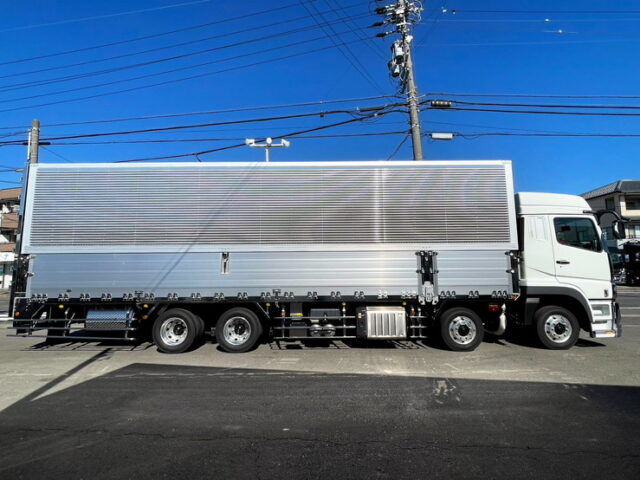 17スーパーグレート　未使用　ハイルーフ　ウィング　造りボディ　7速MT　