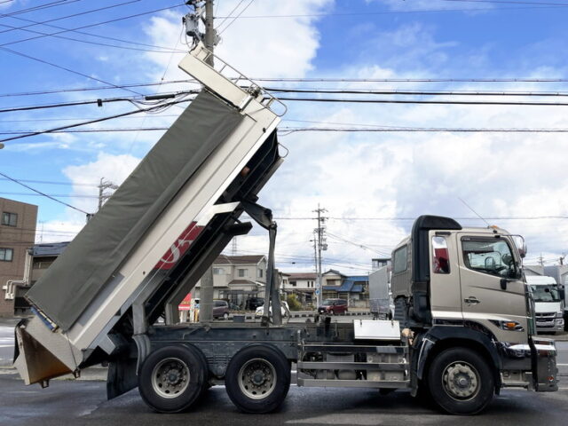 日野　17プロフィア　ダンプ　5300×2200　E13C　前出しバンパー　昇降機付き　電動コボレーン