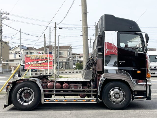 日野　プロフィア　ハイルーフ　トレーラーヘッド　架装多数　第5輪荷重8.900㎏　メッキホイール