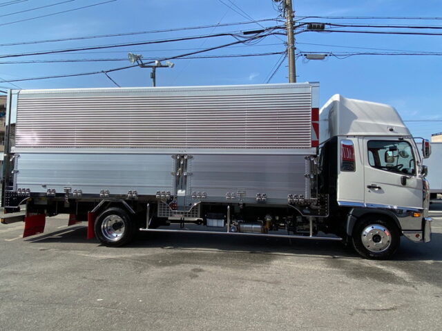 【764】R3　17レンジャー　造りボディ　冷凍ウィング　6500ボディセミワイド　エアサス　90アオリ