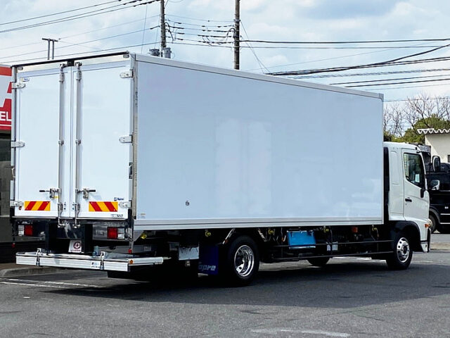 【825】R3　17レンジャー　6200ワイド　冷凍バン　エアサス　ゲート付　低温設定