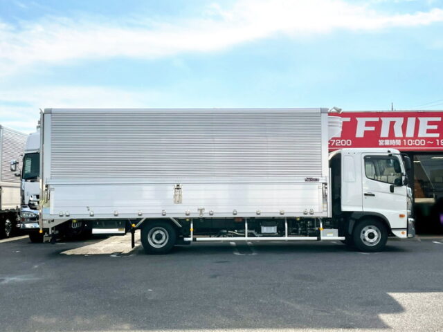 【1237】R4　17レンジャー　冷凍ウィング　6200ワイド　エアサス　未使用車　アルミシマ床　240馬力