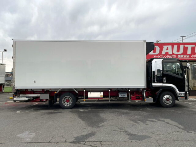 【1395】H29 フォワード　冷凍バン　格納PG