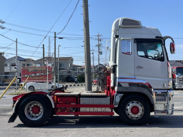 17スーパーグレート トレーラーヘッド プレミアムライン 第5輪荷重11.500㎏ ブタ鼻