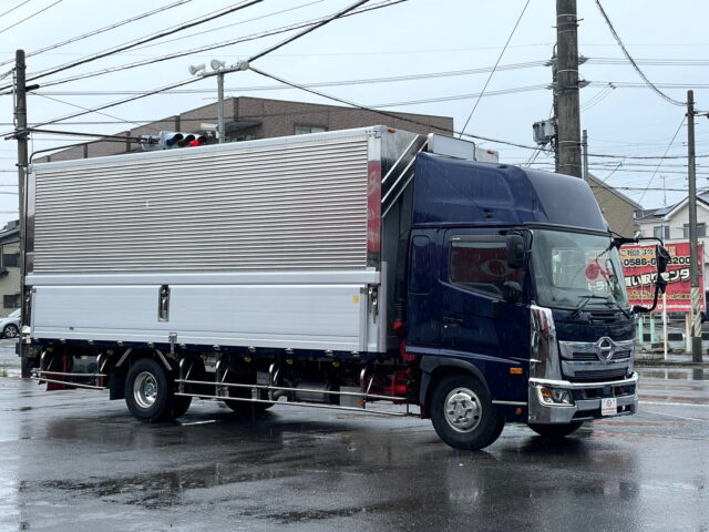 日野　17レンジャー　ハイルーフ　ウィング　ステンレス多数　6200ワイド　240馬力