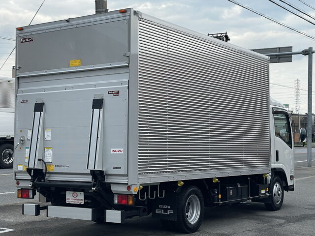 いすゞ　エルフ　アルミバン　低走行　ワイド　跳上ゲート　150馬力