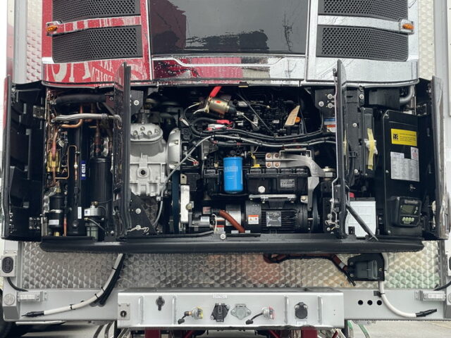 トレクス：トレーラー：冷凍ウィング：未使用：3軸：リフトアクスル：前壁：冷凍機