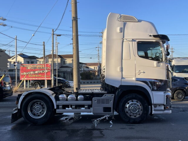 日野　17プロフィア　ハイルーフ　トレーラーヘッド　E13Cエンジン　450馬力