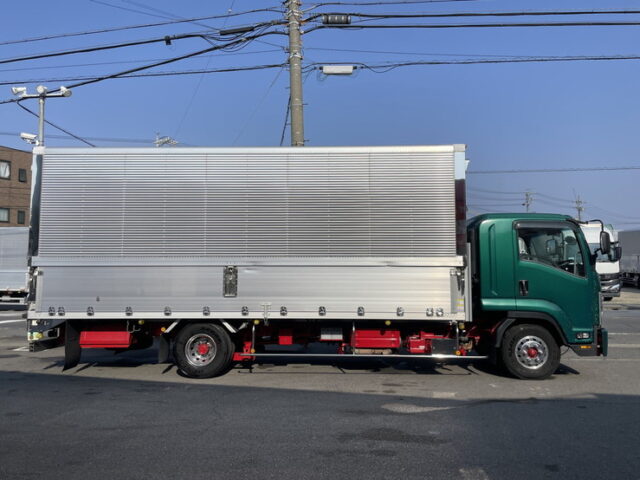 いすゞ：フォワード：ウィング：6200ワイド：エアサス：架装多数：木床：240馬力