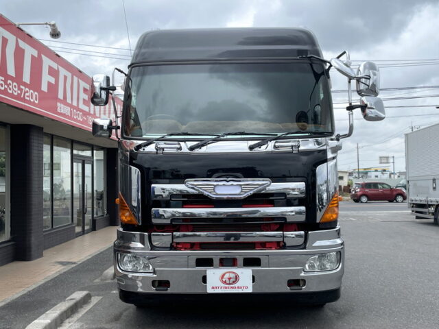 日野：プロフィア：トレーラーヘッド：内装生地張り：ハイルーフ：架装多数：メッキ多数