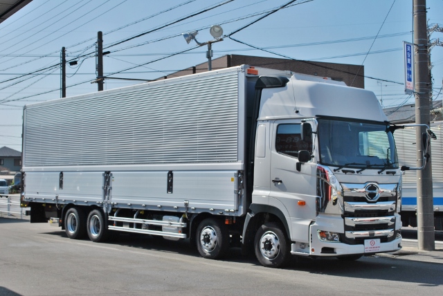 【392】日野プロフィア　未使用車　低床　アルミウイング　ハイルーフ　リアエアサス