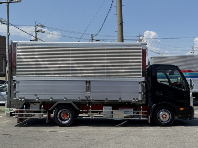 R3　日野　デュトロ　ワイドロング　アルミウィング　造りボディー　メッキ多数　