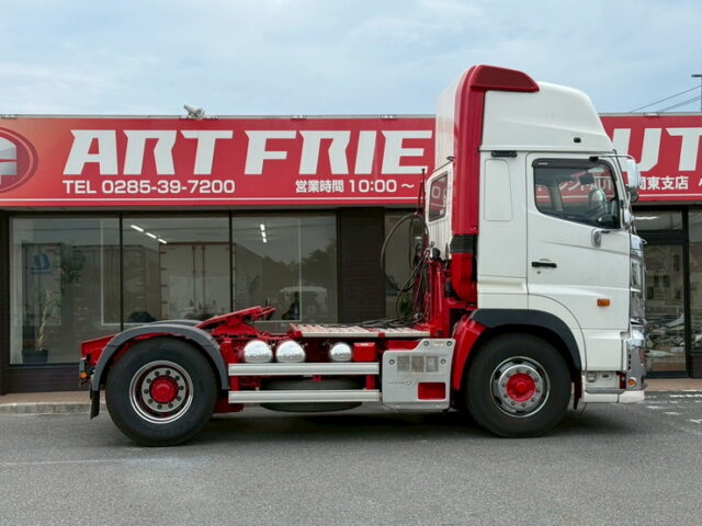 日野：17プロフィア：ハイルーフ：トレーラーヘッド：7速MT：450馬力：E13Cエンジン