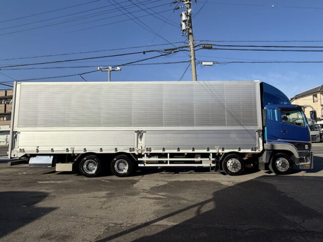 スーパーグレート：ウィング：メッキ多数：アルミホイール：ステンレス床：7速MT