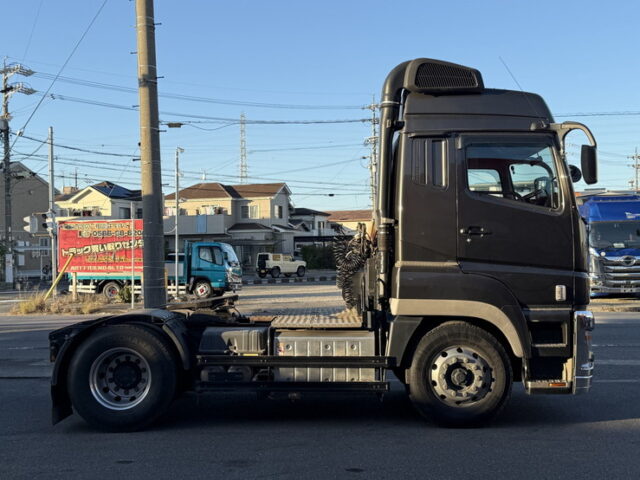 17スーパーグレート：ハイルーフ：トレーラーヘッド：アルミホイール：第5輪荷重11.500㎏