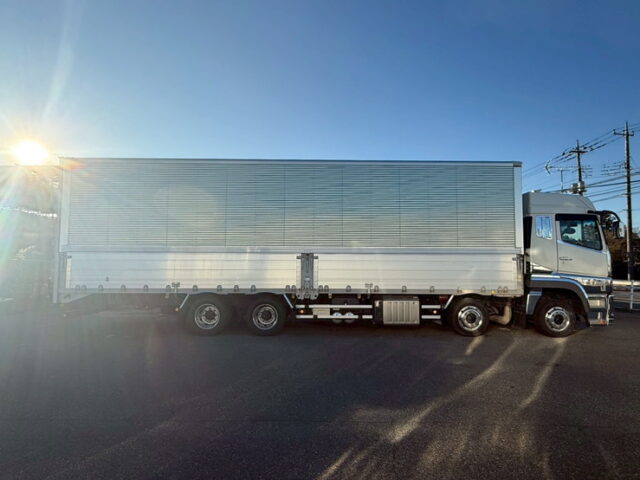 17スーパーグレート:ハイルーフ:ウィング:メッキ多数:アルミホイール:木床