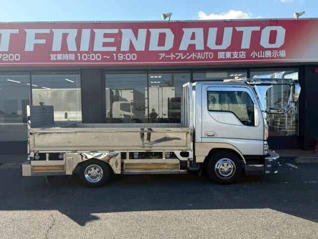 タイタンダッシュ：平ボデー：架装多数：標準幅：アオリステンレス張り：マニ割り