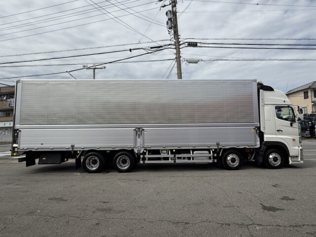 日野：17プロフィア：ハイルーフ：ウィング：未使用：アルミホイール：リア門口ステンレス