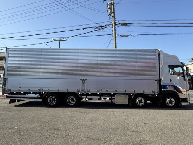 いすゞ：ギガ：ハイルーフ：ウィング：アルミホイール：リア門口ステンレス：低走行