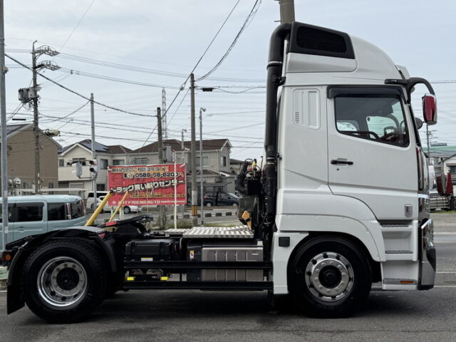 LBエアロ★：スーパーハイルーフ：トレーラーヘッド：未使用：プレミアムライン