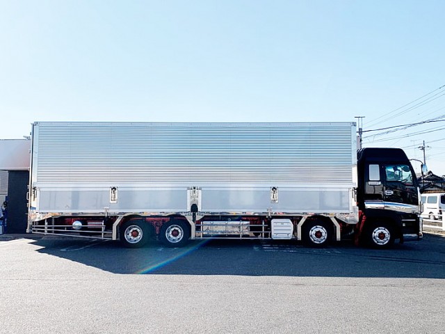 【582】いすゞ　ギガ　冷凍ウィング　総輪エアサス　サブエンジン　ジョロダー4列