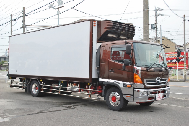 【218】日野レンジャー　ワイド　増トン　冷凍バン　格納ゲート　リヤエアサス