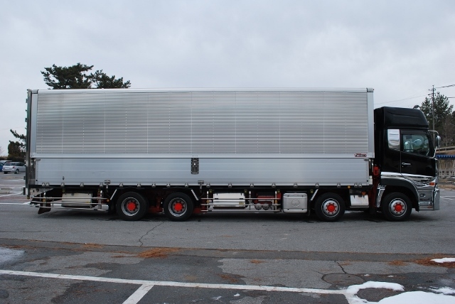 【176】UDトラックス　クオン　低床　アルミウイング　ハイルーフ